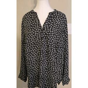 Premise Studio Top Size OX Black White Floral Long Sleeve EUC